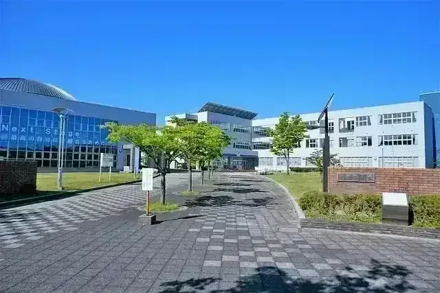 秋田市立御所野学院高等学校