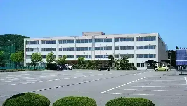秋田県立由利高等学校