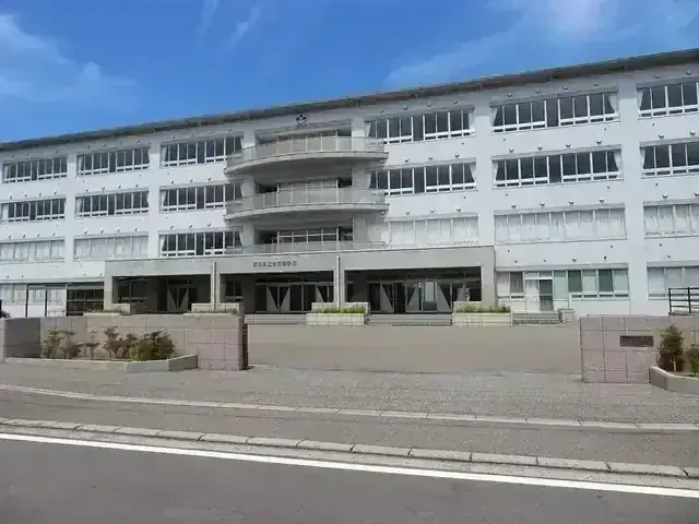 新潟県立巻高等学校