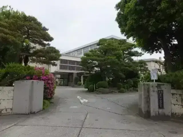 富山県立富山いずみ高等学校