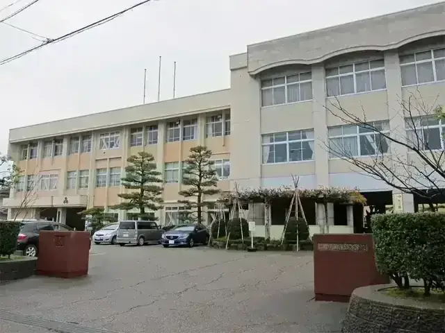富山県立石動高等学校