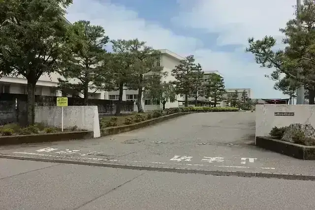 石川県立小松明峰高等学校