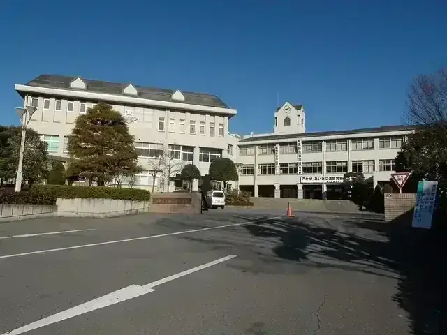 山梨県立塩山高等学校