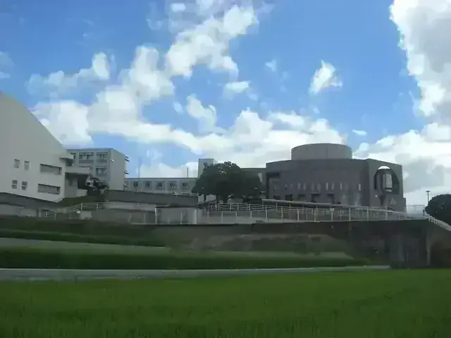 智辯学園高等学校