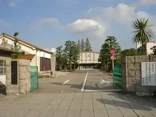岡山県立岡山操山高等学校