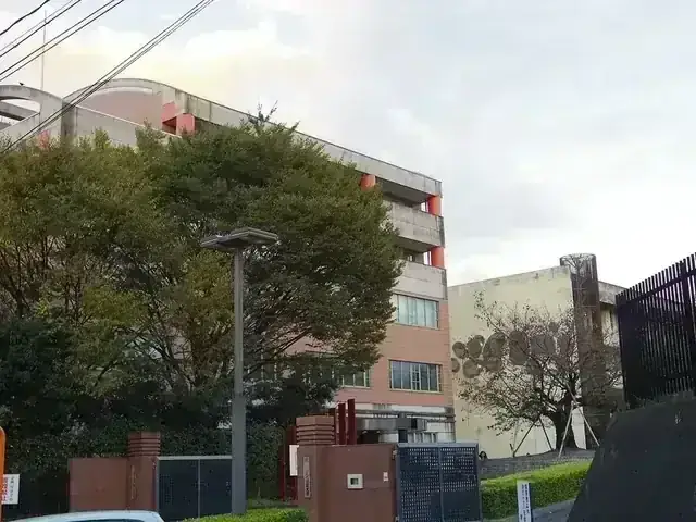 大分県立芸術緑丘高等学校