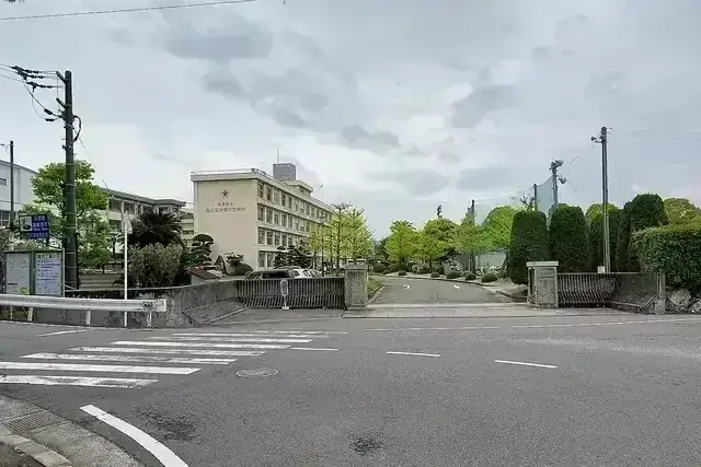 愛媛県立松山西中等教育学校