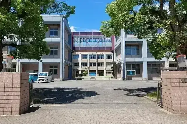 新田青雲中等教育学校